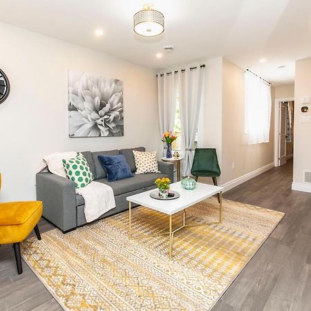 Апартаменти Luxury 1Br With King Bed - Steps From Byward Market! Оттава Екстер'єр фото