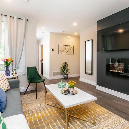 Апартаменти Luxury 1Br With King Bed - Steps From Byward Market! Оттава Екстер'єр фото
