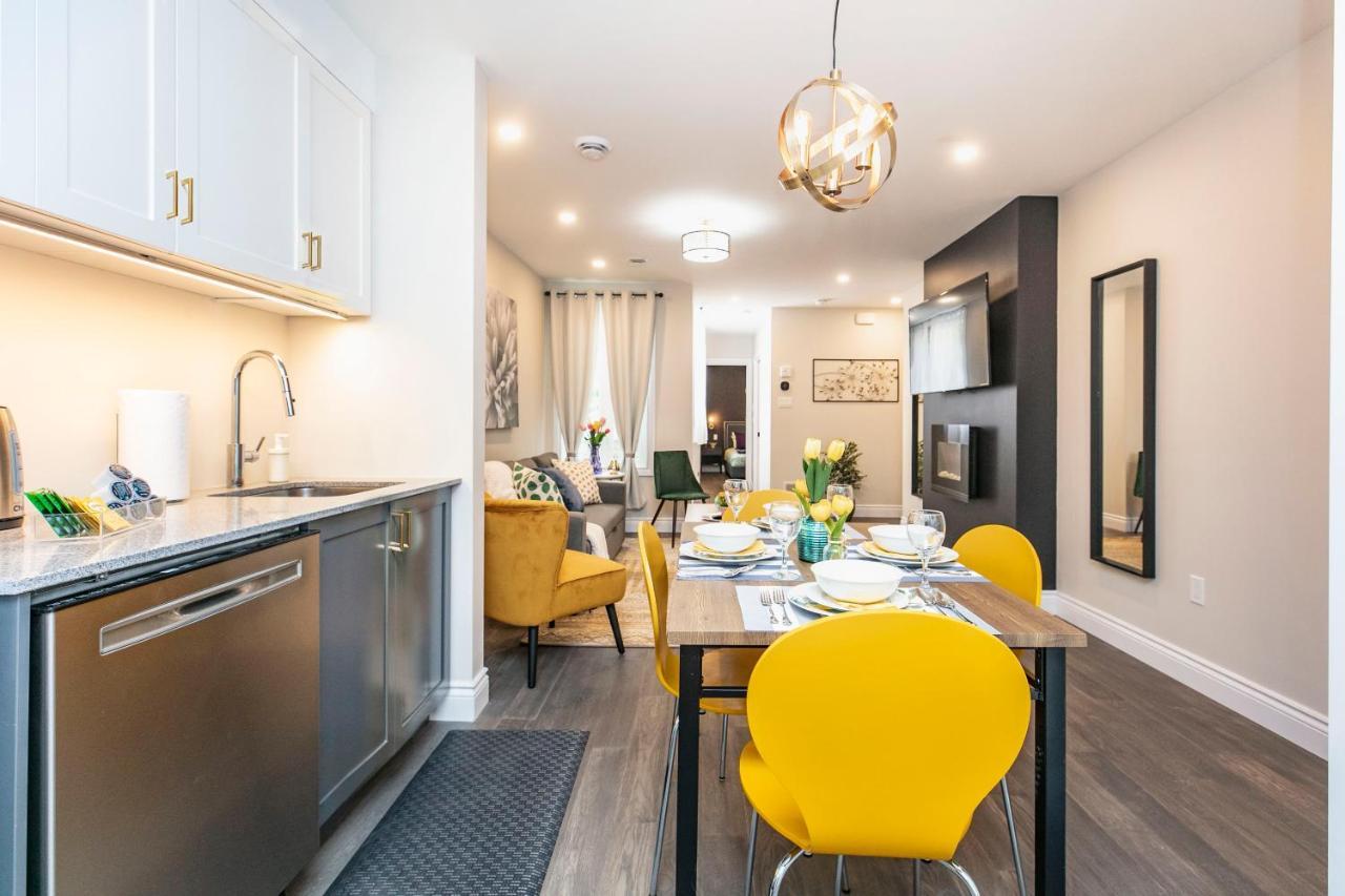 Апартаменти Luxury 1Br With King Bed - Steps From Byward Market! Оттава Екстер'єр фото